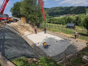 Fundament wird betoniert Fundament wird betoniert
